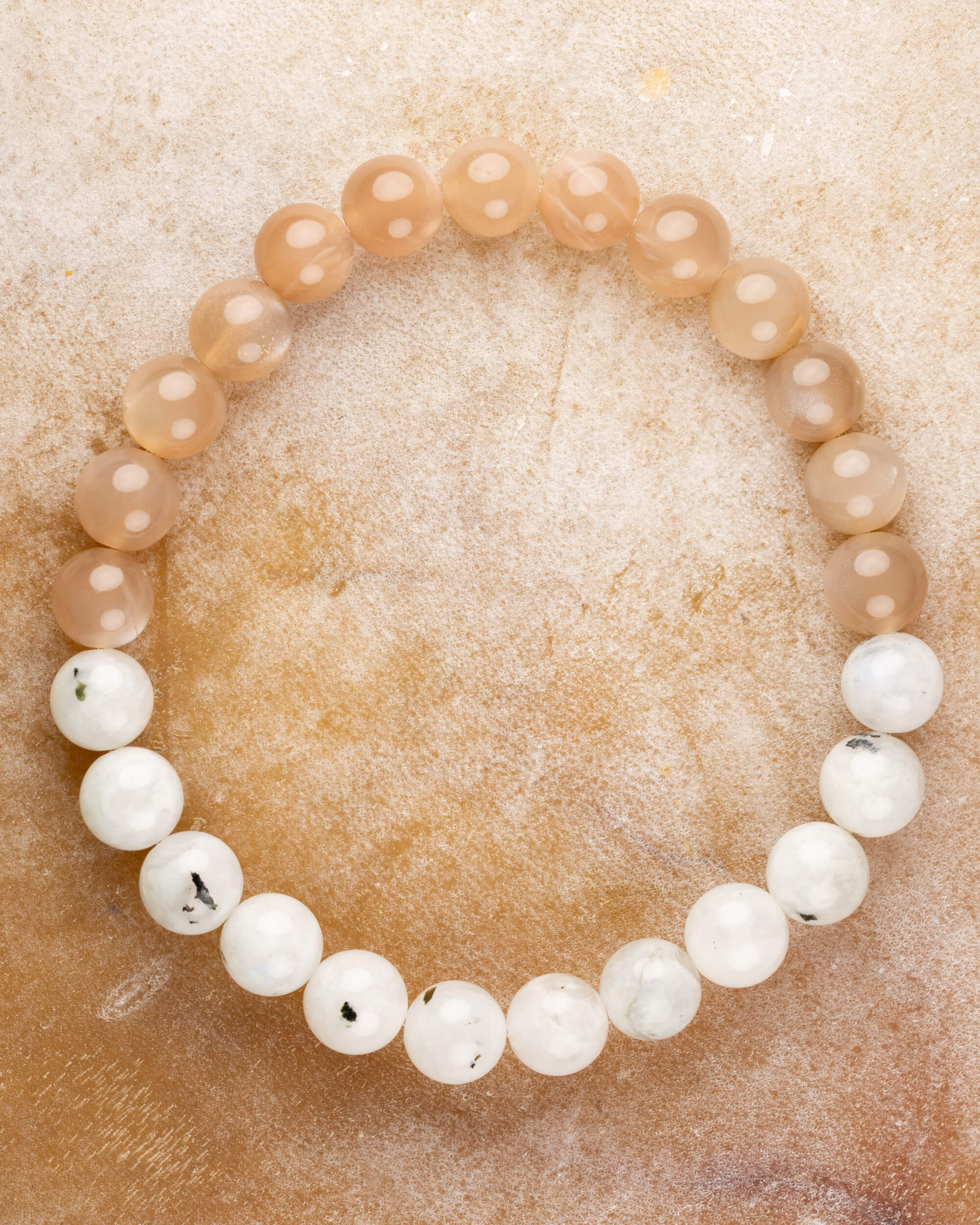 Pulsera de Piedra Sol Naranja y Piedra Luna de 8 mm, pieza completa sobre superficie clara