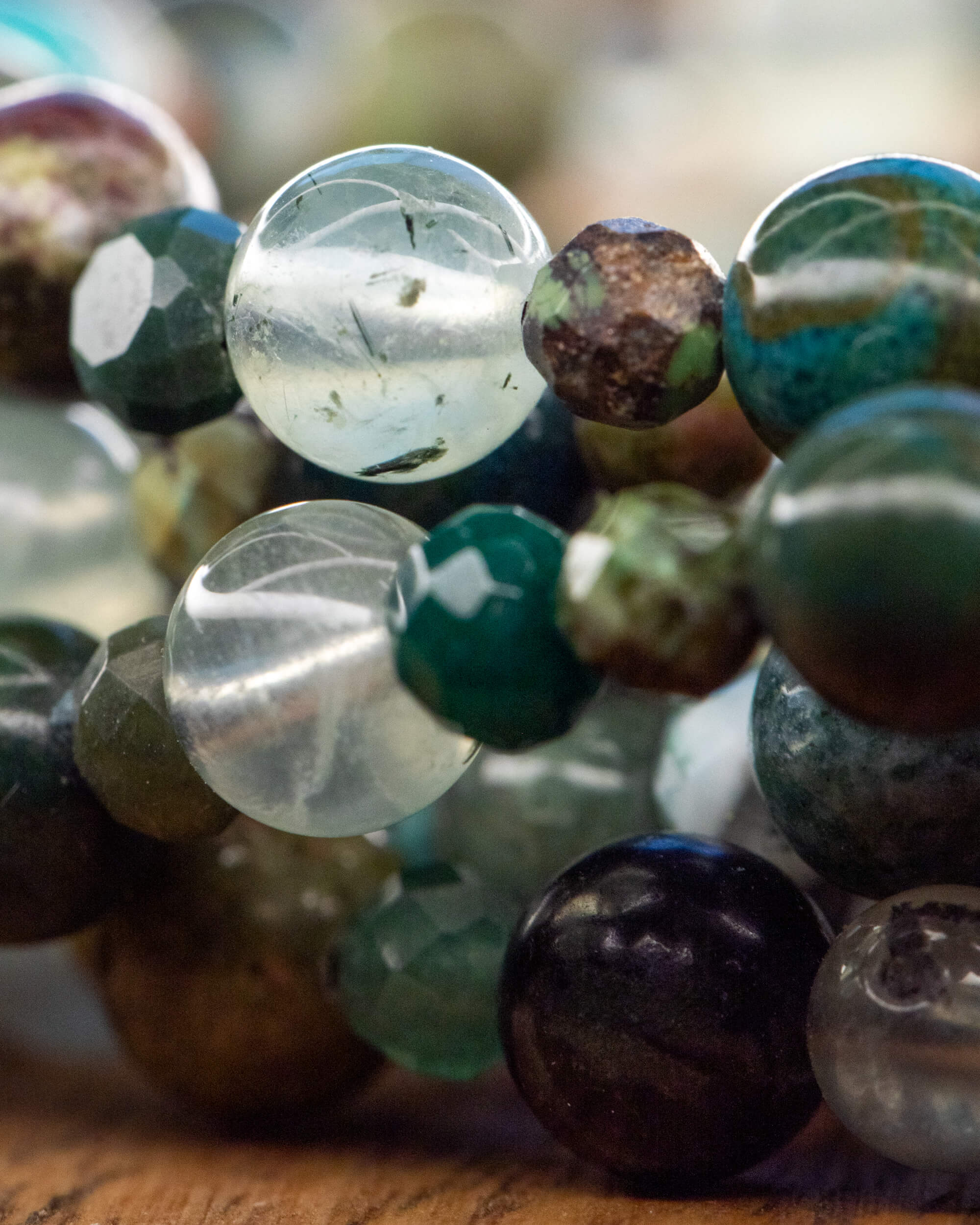 Pulsera Mix de Minerales Verdes 🌿💚🐉 (4-6 mm)